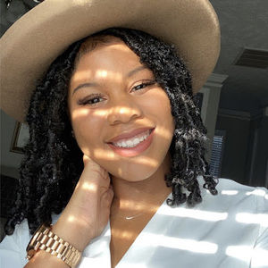 Meet your Posher, Makyah